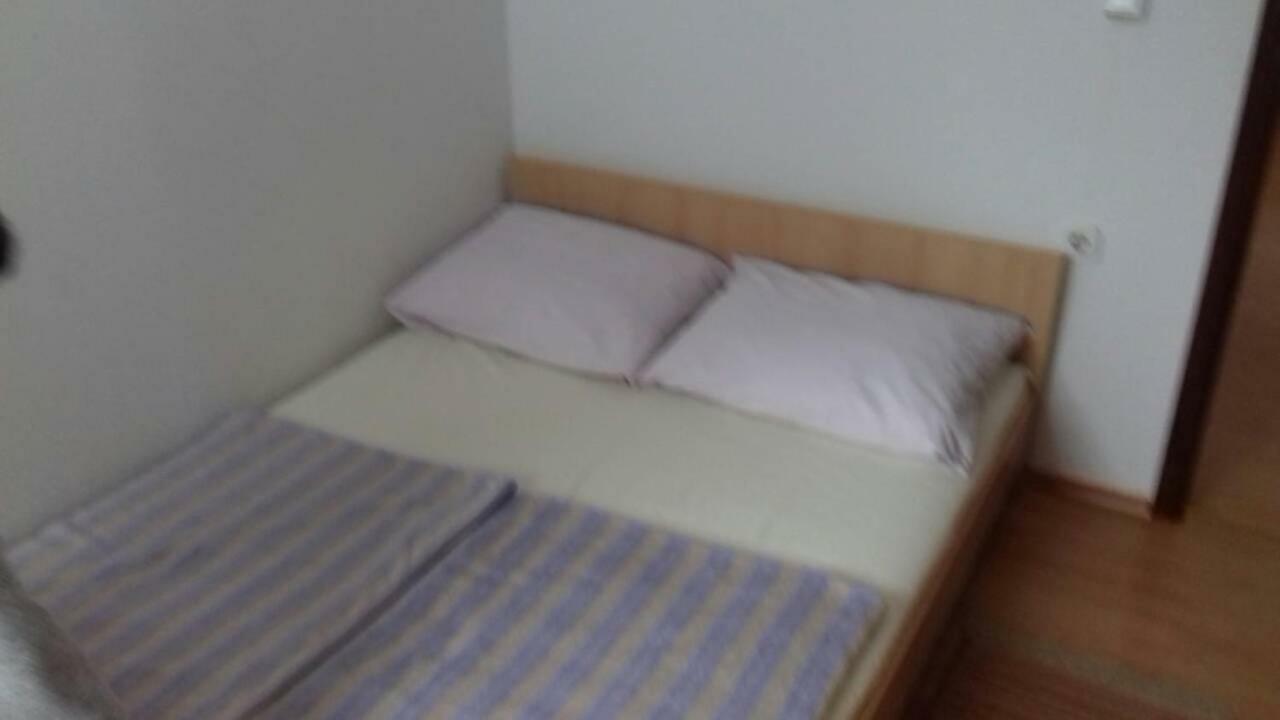 Apartmani Misak Vrsi Luaran gambar