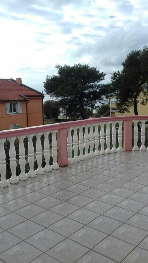 Apartmani Misak Vrsi Luaran gambar